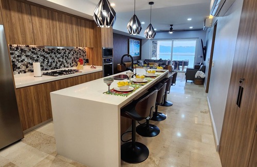 Las Glorias Condo | Amazing Sunsets Are Just The Beginning 3b/4ba Luxury 24th Floor Oceanfront Condo