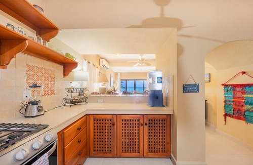 La Gloria House | Amazing Views 3 BR Ocean Front w/Pool.