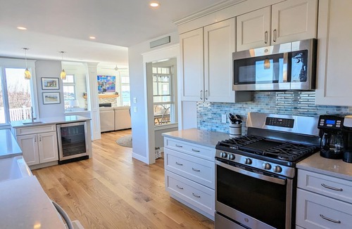 Bonnet Shores House | Amazing views, book now for winter & graduation.