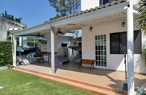Lomas de Cocoyoc House | Amplia casa con alberca. Ideal para vacaciones con toda la familia.
