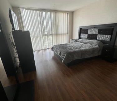 San Luis Potosi Apartment | Amplio departamento con balcon