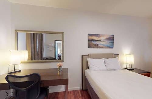 Harbor Hotel | Anchor Pointe Inn