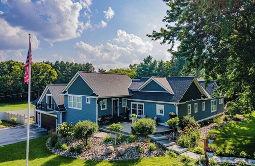 Andover House | Andover · 4800 sf 4BR Escape w/Speakeasy, Hot Tub
