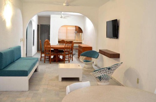 Manzanillo Apartment | Apartment ∙ 2 bedrooms ∙ 6 guests