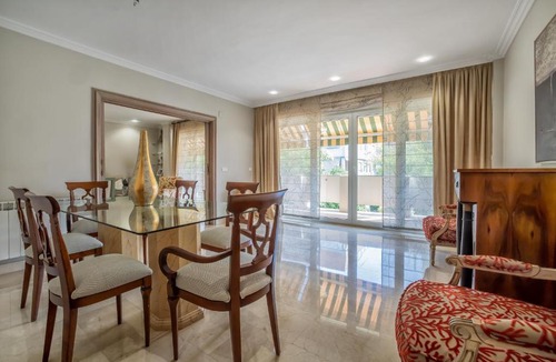 Distrito Norte Sierra Apartment | Apartamento Los Tilos & Parking & Piscina