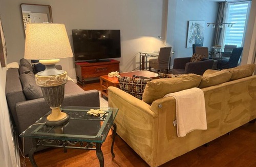 Quartier des Spectacles Apartment | ApartHotelMontreal by Les Terrasses Saint Urbain 2225I2