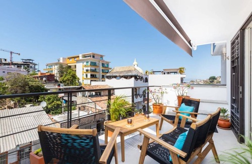 Alta Vista Apartment | Apartment ∙ 2 bedrooms ∙ 4 guests