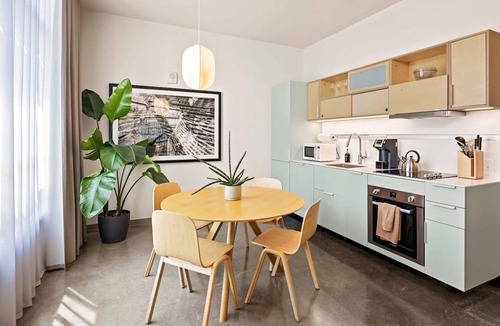 Chestnut Hill Apartment | Apartment ∙ 2 guests