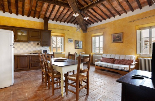 Massarosa Apartment | Apartment 'Appartamento Vescovo' with Shared Pool and Shared Garden