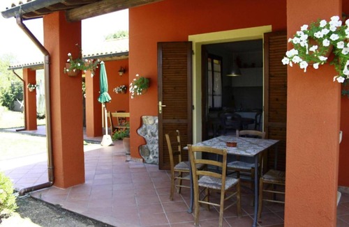 Suvereto Apartment | Apartment 'Cabernet' with Shared Pool, Private Terrace and Shared Garden