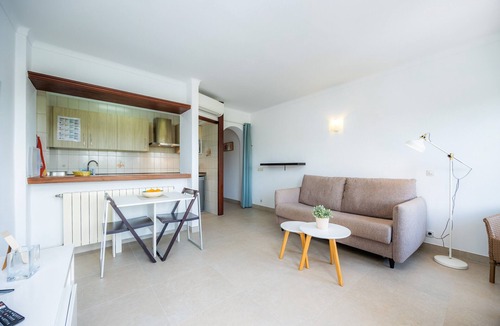 Cala Figuera Apartment | Apartment 'Cala Figuera 3b' with Sea View, Wi-Fi and Air Conditioning