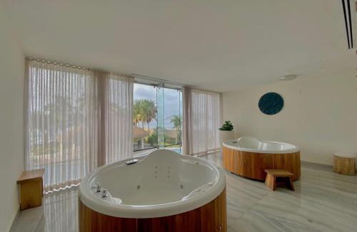 Zona Dorada Apartment | Apartment Gold In Camino Al Mar with Amazing View of the Ocean, Beach and Swimming Pool, 3 Rooms