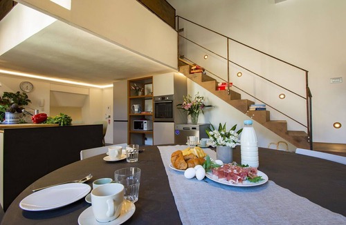 San Giovanni Apartment | Apartment in Florence with 3 bedrooms sleeps 6