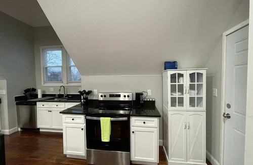 Middletown Apartment | Apartment in Middletown-Wesleyan 301