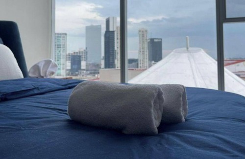 Financial District Apartment | Apartment in plaza pabellon zone andares