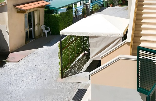 Castellina Marittima Apartment | Apartment 'Agriturismo Case Nuove - Sole' with Shared Pool, Wi-Fi and Air Conditioning