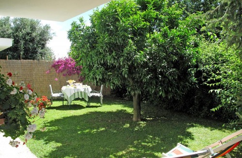 Capanne-Prato-Cinquale Apartment | Apartment Mandarino by Interhome