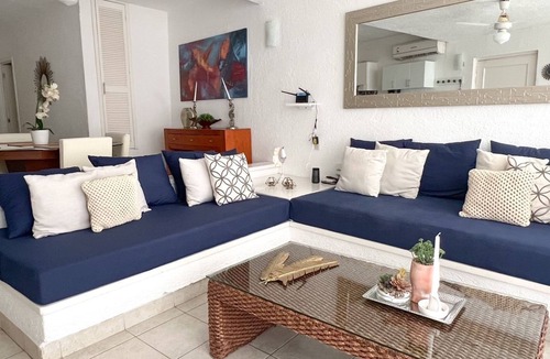 Club Santiago Apartment | Apartment (second floor) one block from the beach, CLUB SANTIAGO, Manzanillo