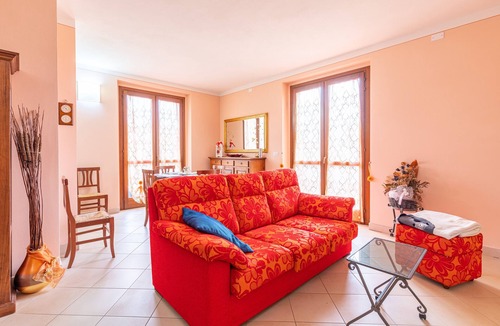 Montefollonico Apartment | Apartment 'Terrazza Da Barbara' with Private Terrace and Wi-Fi