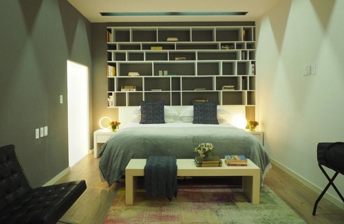 Zona Rosa House | Apartment w/Salon-Bar & Balcony - Near the Angel