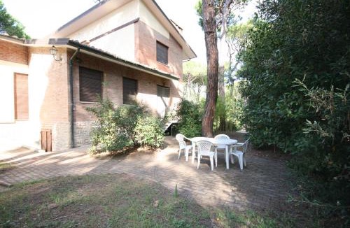 Marina di Castagneto Carducci Apartment | Appartamento a 150 m da mare giardino e posto auto