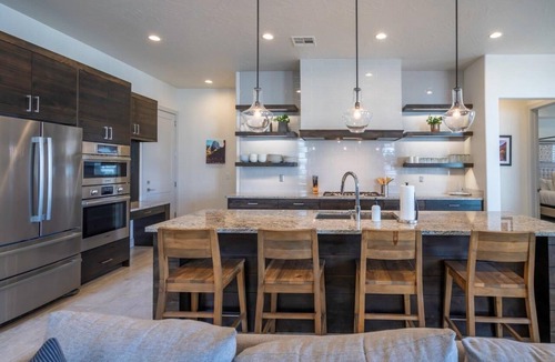 Santa Clara House | Arcadia 6 | BEST POOLSIDE LOCATION * Sleeps 16 * BBQ