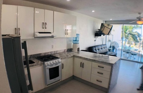 Flamingos Apartment | Aria Ocean, Affordable 1BR Studio, Beachfront Resort, Pools, Snack Bar, & Balcon