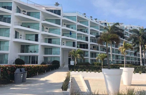 Flamingos Apartment | Aria Ocean, Affordable 1BR Studio, Beachfront Resort, Pools, Snack Bar, & Balcon