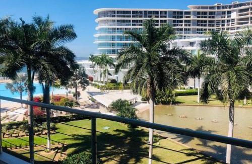 Flamingos Apartment | Aria Ocean Beachfront Condos