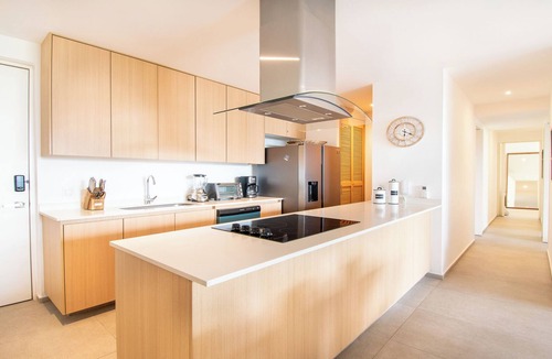 Flamingos Condo | Aria Ocean View Condo 206 by Kivoya
