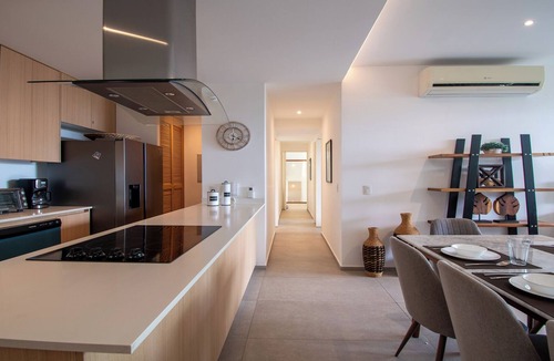 Flamingos Condo | Aria Ocean View Condo 206 by Kivoya