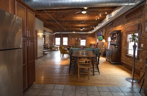 Crossroads Arts District Apartment | Art Alley Attic – Spacious Loft Near Breweries, Distilleries, Bars in Crossroads