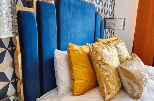North Nashville Apartment | Art Deco Den Luxe Boutique Stay Mins to Broadway