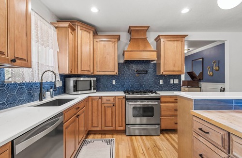Canon City House | Art Deco House w/Hot Tub and Gym
