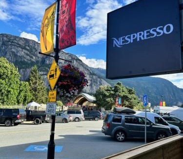 Downtown Squamish Hotel | August Jack Inn