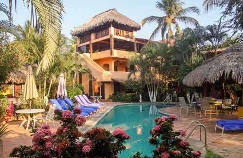 Brisas de Zicatela Apartment | Authentic pool-side apt studio w/full kitchen, 1min walk to beach, free yoga