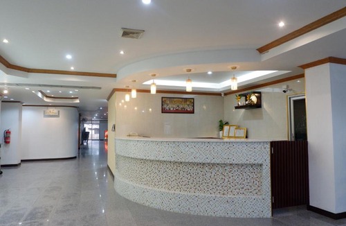 Lang Suan Hotel | Auychai Grand Hotel