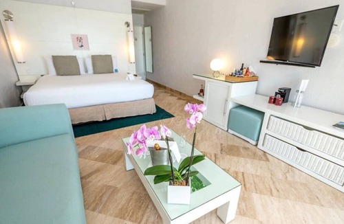 El Medano Ejidal Resort | Available Now ! New Years! Exclusive Property! 12/30 thru 1/06/2024