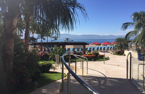 South Hotel Zone Condo | Available now! Beachside 2BR condo pools. 10min from PVR airport