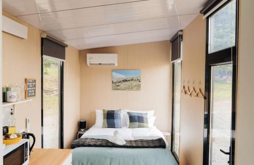 Mackenzie Country House | Avalanche Creek Cabin