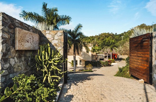 Higuera Blanca House | Awesome Beachfront Estate in Sayulita. Housekeeper and personal chef included.