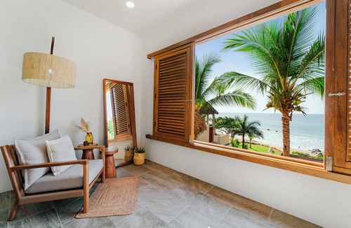Sayulita House | Awesome secluded beachfront location in Sayulita 5 bedrooms.
