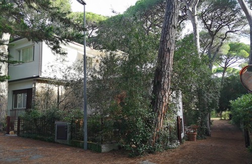 Marina di Castagneto Carducci Apartment | 'Azalea' mit Terrasse by Interhome