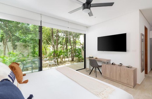 Tulum House | BÄAK- D106- LUXURY studio with Beautiful Terrace WiFi