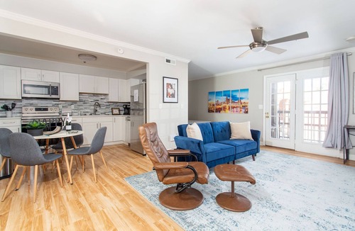 Rutledge Hill Condo | Balcony! Walk 2 Honkytonks|Free Parking