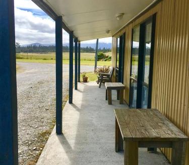 Haast Hotel | Bay Road Motels