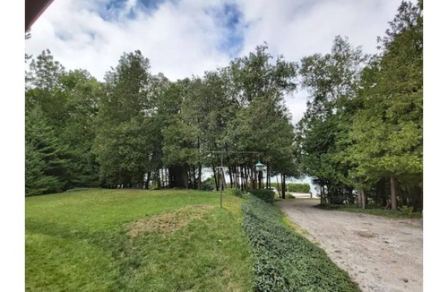 Hope Bay House | Bayfront Rustic Cottage | 4Br + Pet Friendly