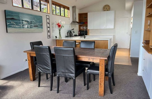 Bayswater House | Bayswater Waterfront Paradise