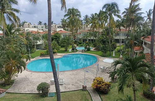 Manzanillo Apartment | Beach Apartment with Swimming Pool and Tennis Court