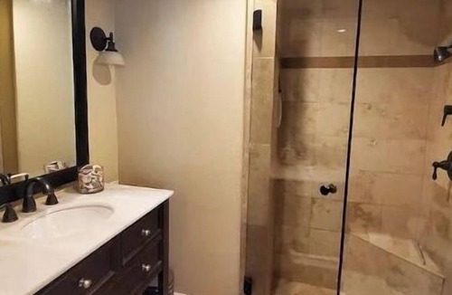 Downtown House | Beach Close Townhome